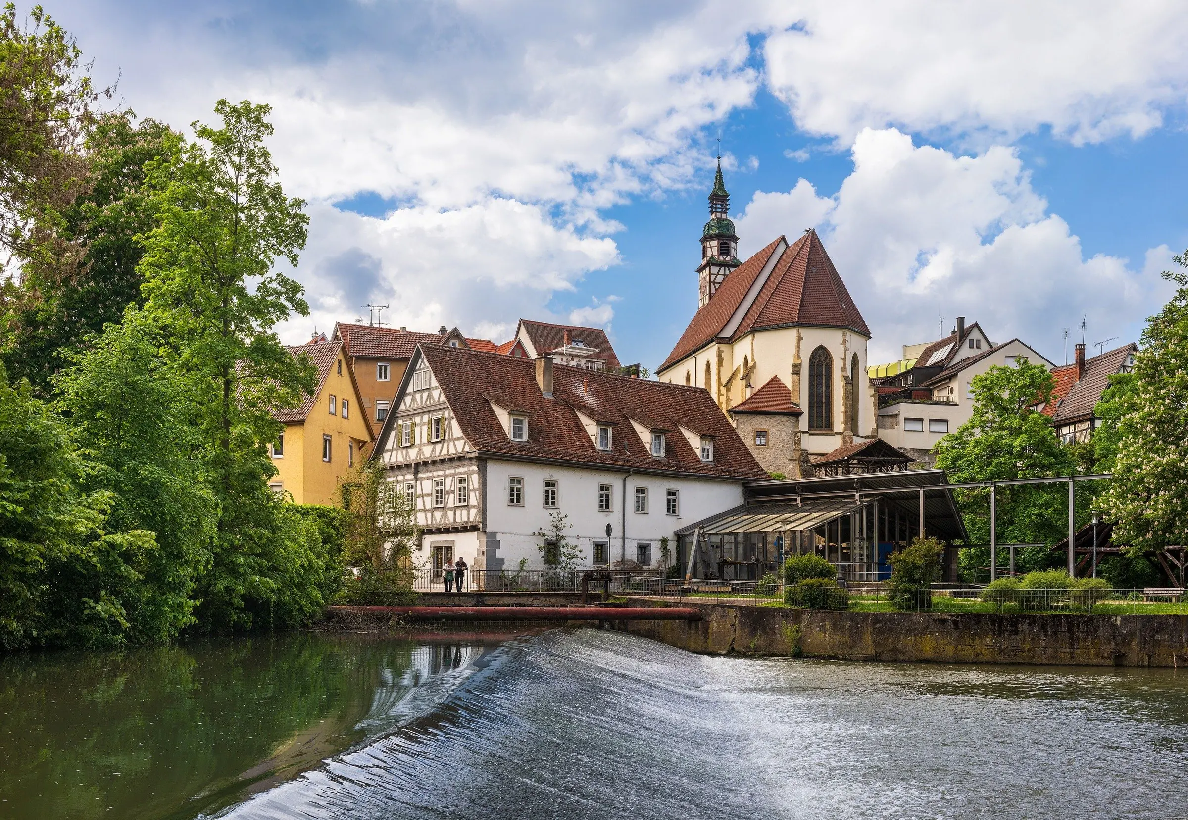 Bürgermühle und Nikolauskirche am Remswehr in der Waiblinger Altstadt